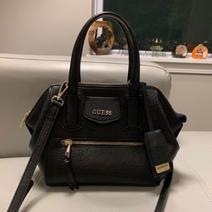guess taylor satchel